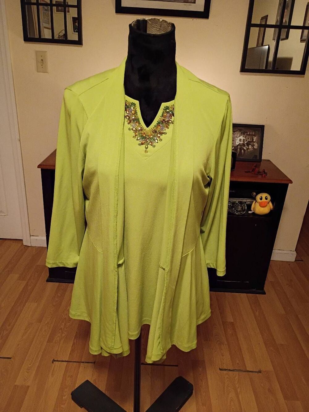 Medium Susan Graver Green Embellished 2 Piece Tank Top and Blouse Jacket Set